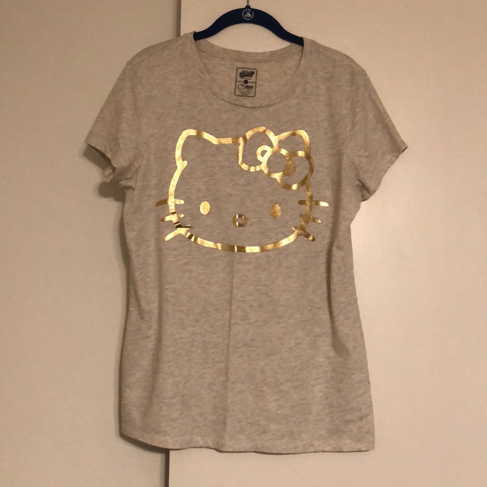 Hello kitty collectible tee shirt. Size large.